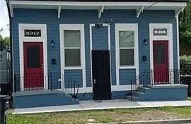 2317 IBERVILLE Street photos photos