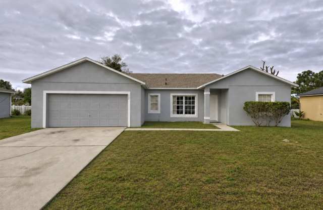 Spacious 3/2 House For Rent in Kissimmee Available Now! photos photos