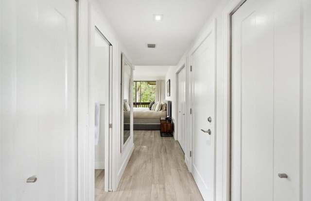 11818 Pebblewood Drive Gallery 2