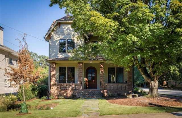 545 Page Avenue NE Gallery 1