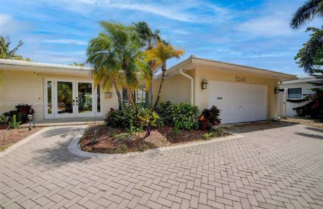 5240 NE 29th Ave photos photos