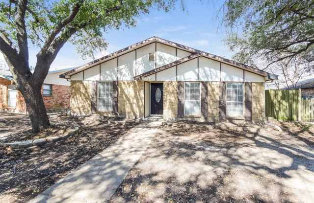 2617 Branch Oaks Drive - 2617 Branch Oaks Drive, Garland, TX 75043