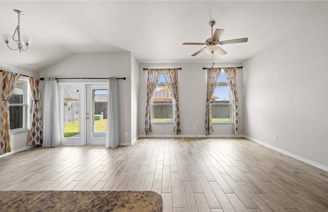 7702 Stampede Drive Gallery 4