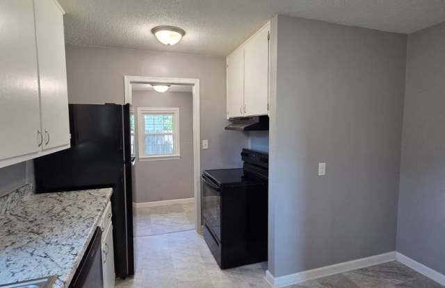 331 W 4th St - 3 Bedroom, 1 Bath - 1 Car Garage - $1,150 photos photos 331 W 4th St - 3 Bedroom, 1 Bath - 1 Car Garage - $1,150 photos photos