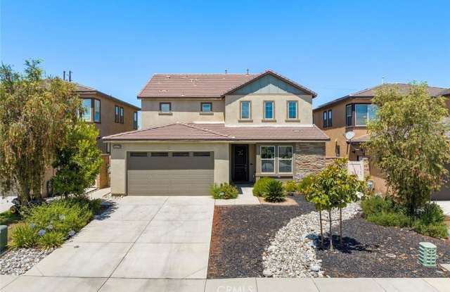36439 Calle Lisbon - 36439 Calle Lisbon, French Valley, CA 92596