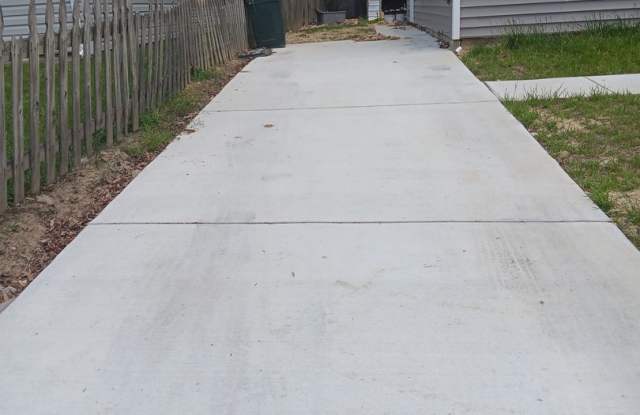 Renovated 3 Bed 2 Bath Single-Family Home in Aberdeen Gallery 3