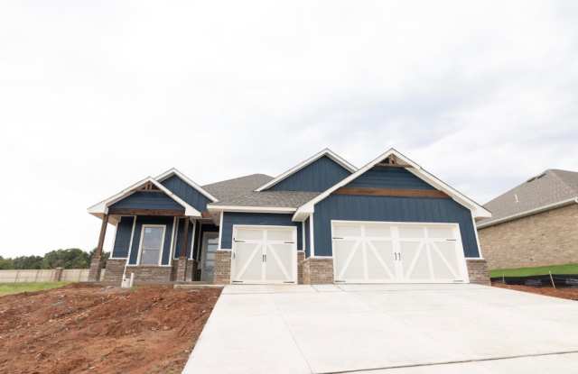 4 Bedroom 2 Bathroom 3 Car Garage Home in Edmond School District Gallery 1