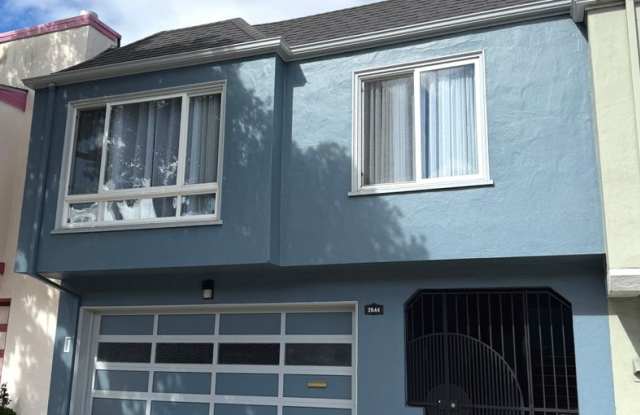 TOTAL REMODEL LARGE BRIGHT 1800sf 3BR/2BA/2GR Cayuga Terrace Home AVAILABLE NOW photos photos