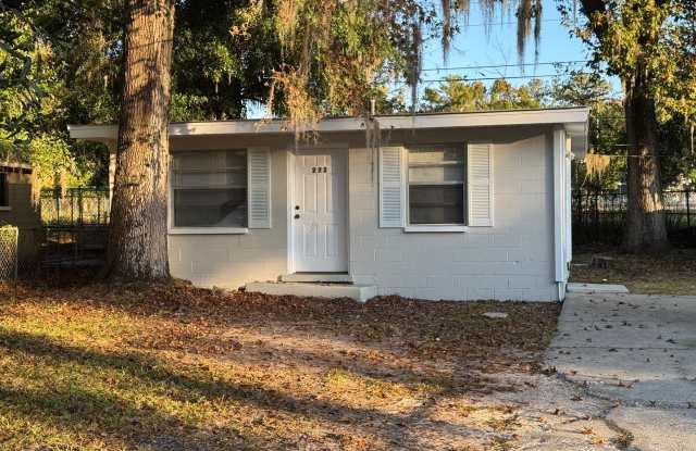For Rent – 2 Bedroom, 1 Bathroom Home - 272 A Street, South Brooksville, FL 34601