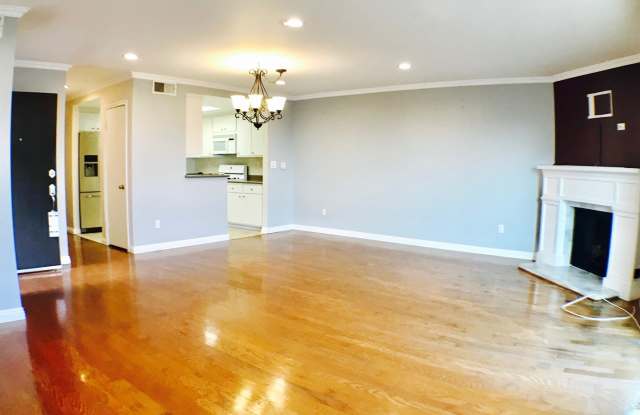 Panoramic Views From Balcony Attached Garage Gallery 3