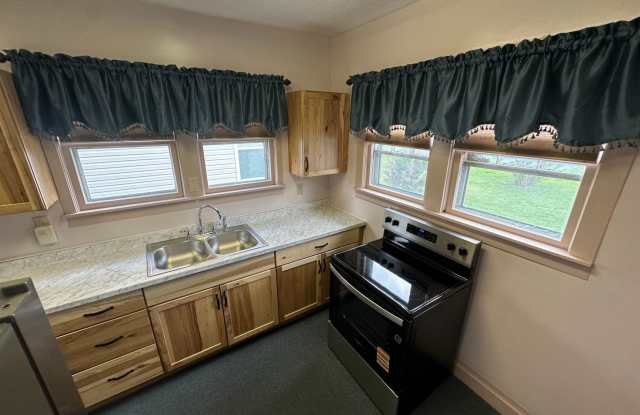 Spacious 3 Bedroom 1.5 Bath Two-Story Home photos photos Spacious 3 Bedroom 1.5 Bath Two-Story Home photos photos