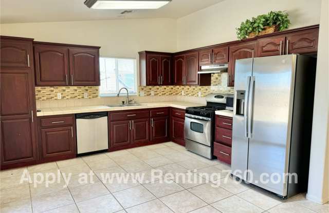 COMING SOON - 3Bed 2Bath Home in Great Neighborhood! Gallery 1