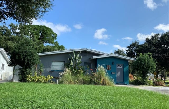8001 29TH AVENUE N - 8001 29th Avenue North, St. Petersburg, FL 33710
