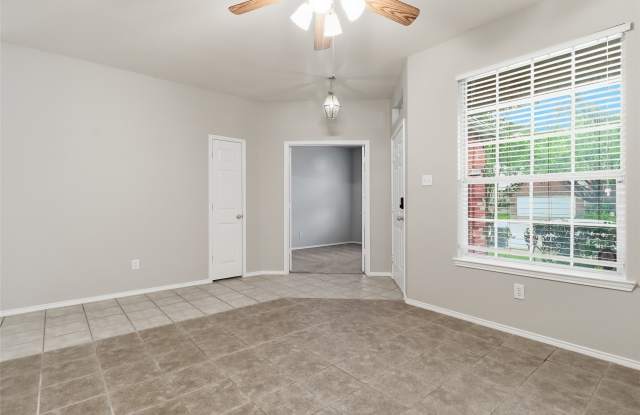 2313 Dalhart Trail Gallery 4