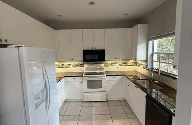 3258 Tamara DR 8 photos photos
