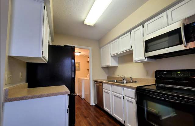 2 bed 2.5 bath Townhouse condo in Butler Township photos photos