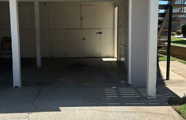 Charming 2BR Condo in Auburn Gallery 4