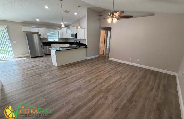 9589 N Fairy Lilly Dr Gallery 2