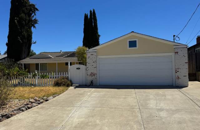 Meticulously Maintained Single-Story Home with Private Pool in Canterbury Village! photos photos