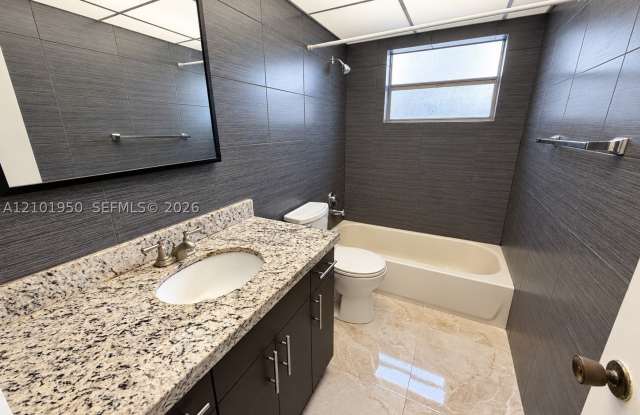 7540 SW 59th Ct Gallery 3