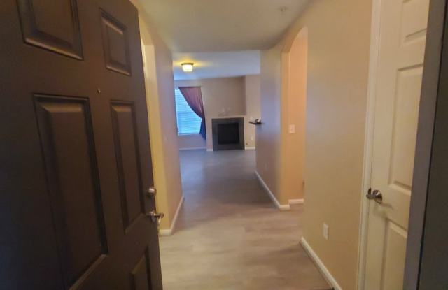 Spacious 2B/2B Main Level Condo With Garage NOW AVAILABLE photos photos