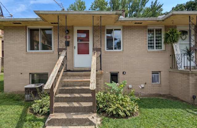 321 Thorne Ave NE photos photos