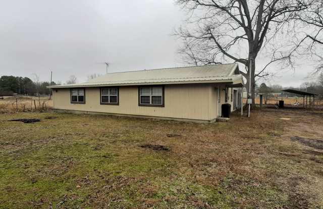 LEASED 3/1, 2115 sqft, 0.65 acres, Home for Lease ($1365) @ 205 Main St., McRae - 205 Main, McRae, AR 72102