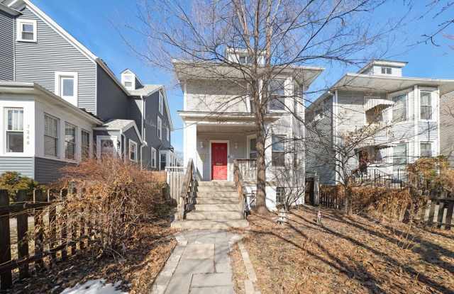 7250 N Rogers Avenue unit: 1 photos photos 7250 N Rogers Avenue unit: 1 photos photos