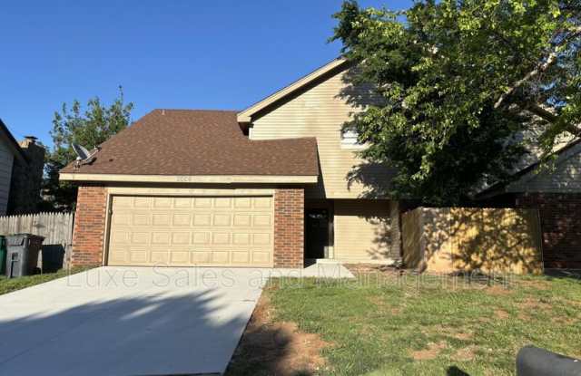 9006 N Rockwell Drive photos photos
