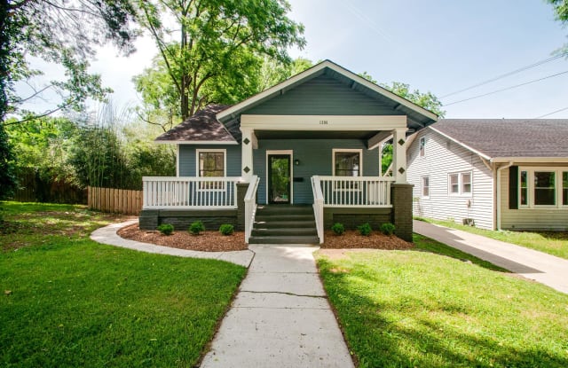 1306 Douglas Avenue photos photos