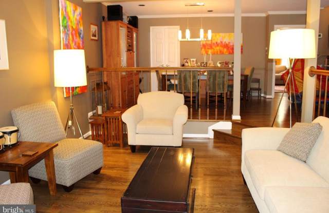 10738 BREWER HOUSE RD Gallery 3