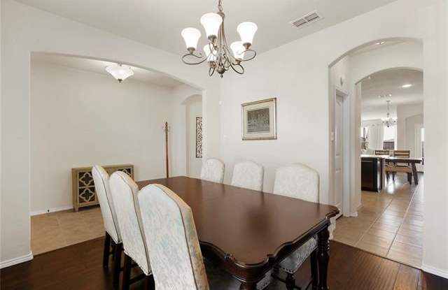 5204 Marina Drive Gallery 4