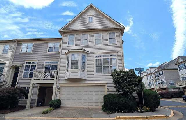 46368 HOBBS SQ photos photos