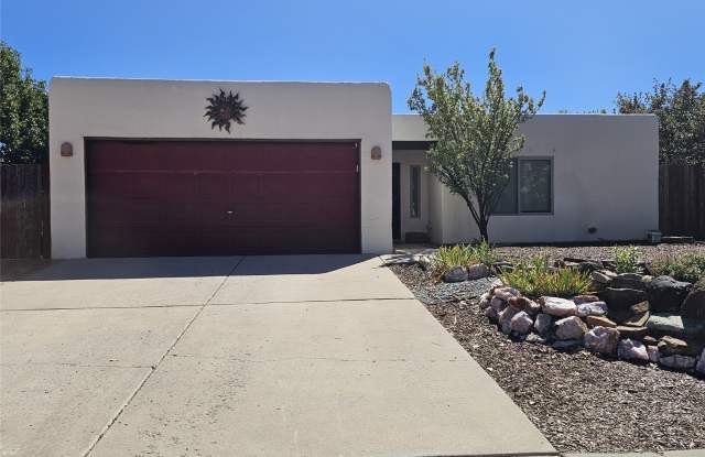7524 Kachina Loop - 7524 Kachina Loop, Santa Fe, NM 87507