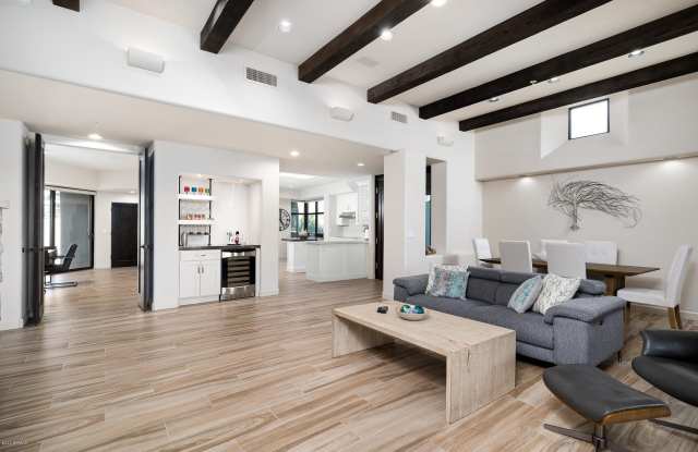 10071 E GRAYTHORN Drive Gallery 4