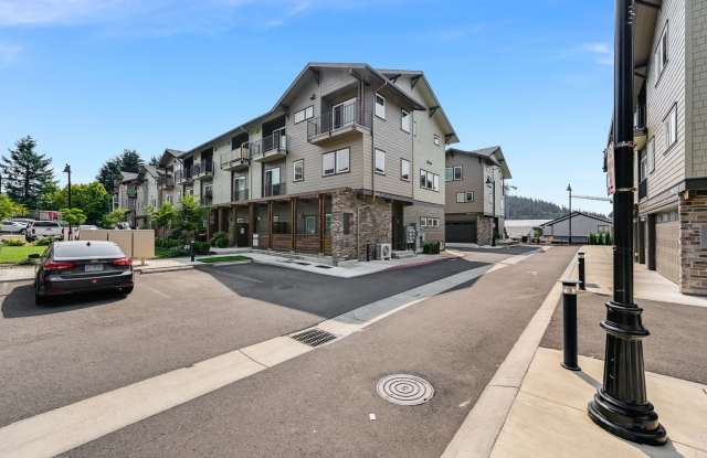 Spacious 3-Bed, 3.5-Bath Townhome in Happy Valley with Attached Garage! photos photos
