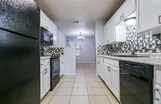 2213 Valleyview Boulevard Gallery 2