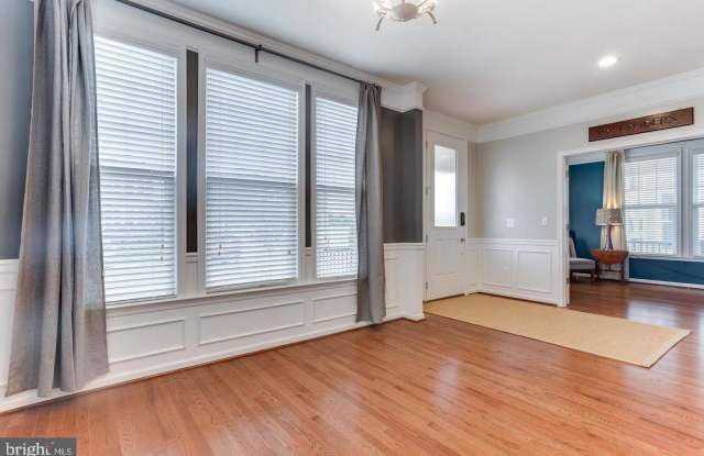 1005 THEMIS STREET SE Gallery 2