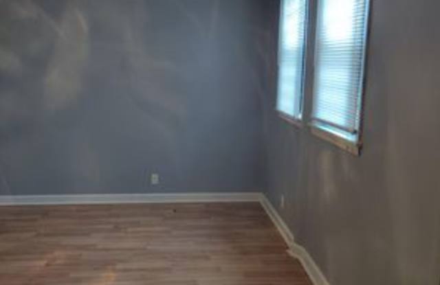 1408 E 76th St photos photos