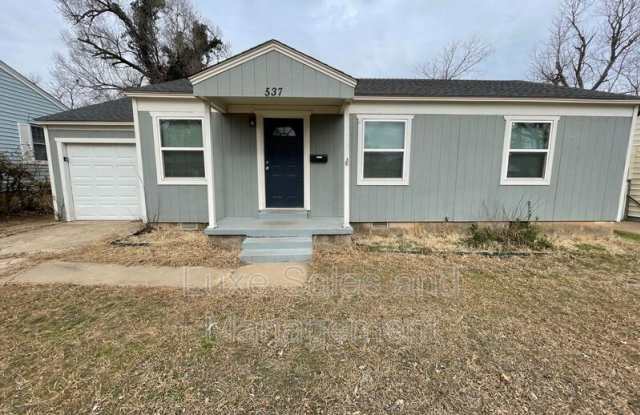 537 Showalter Dr - 537 East Showalter Drive, Midwest City, OK 73110