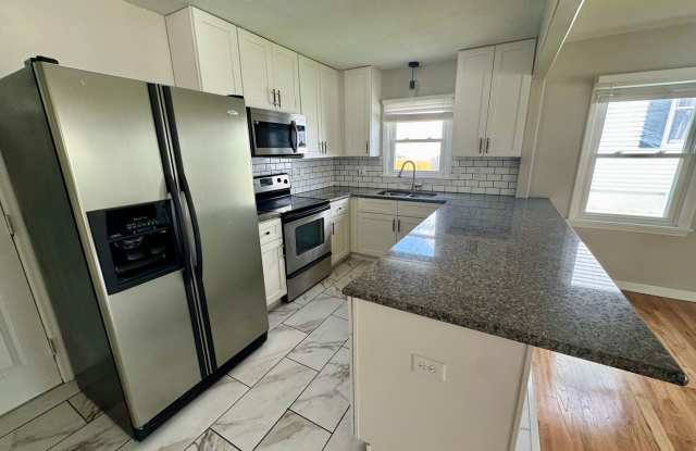 4 Bedroom Home 2 Minutes from Offutt. Gallery 4