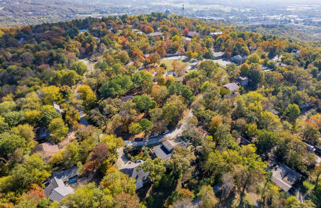 WHAT A VIEW!!! FULLY FURNISHED 5 BEDROOM  4 BATH ON TOP OF MOUNT SEQUOYAH!!! photos photos