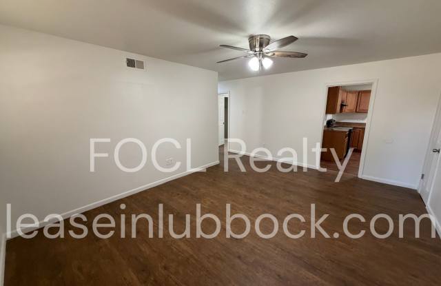 3 BED 2 BATH 1 CAR GARAGE NEAR LEFTWICH PARK Gallery 4