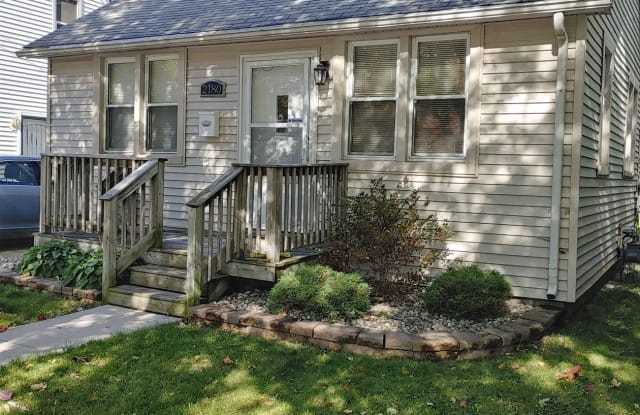 2180 Morris Ave - 2180 Morris Avenue, Lincoln Park, MI 48146