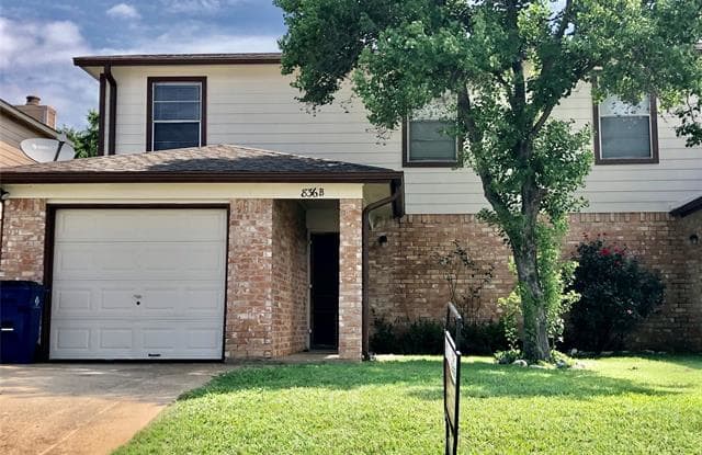 836 Summercrest Boulevard - 836 Northwest Summercrest, Burleson, TX 76028