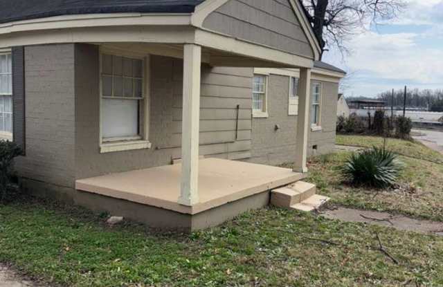 SECTION 8 APPROVED - Now Available for Lease – 3 Bed / 2 Bath Home Gallery 4