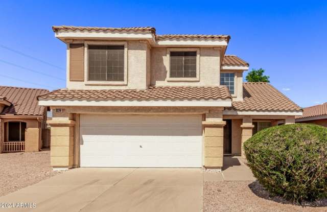 LOCATION, LOCATION, LOCATION!! 3 bedroom home in Phoenix!! photos photos