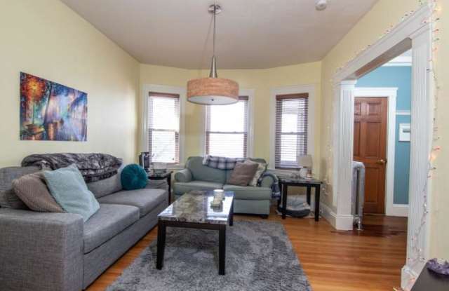 297 Alewife Brook Pkwy - 297 Alewife Brook Parkway, Somerville, MA 02144