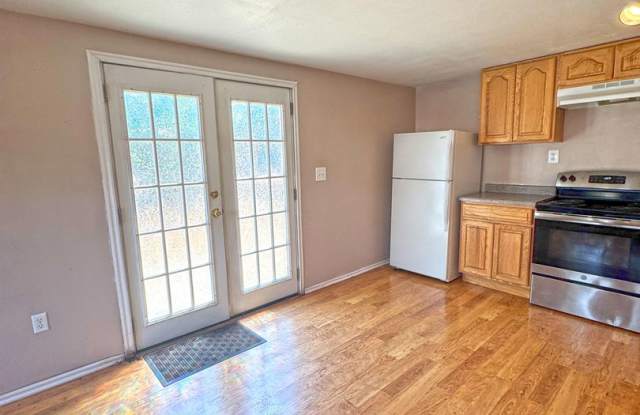 End unit-1 Bedroom/1 Bath Gallery 4