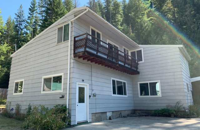 Remodeled 3 bedroom 1.5 bath house located in Mullan, Idaho photos photos